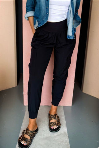 Black Elastic High Waist Pocketed Cargo Joggers